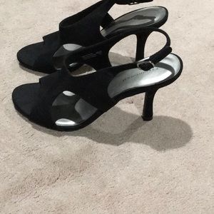 New black suede heels